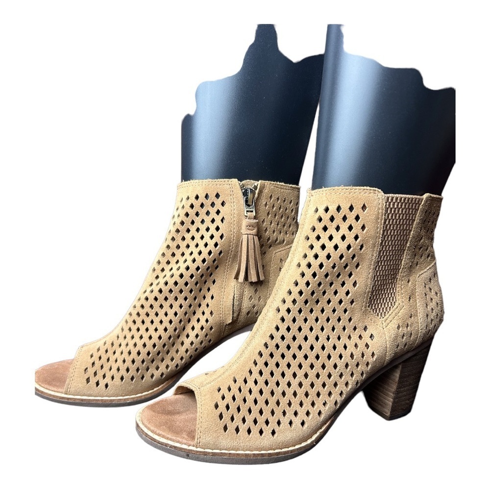 Tom’s, peep toe bootie